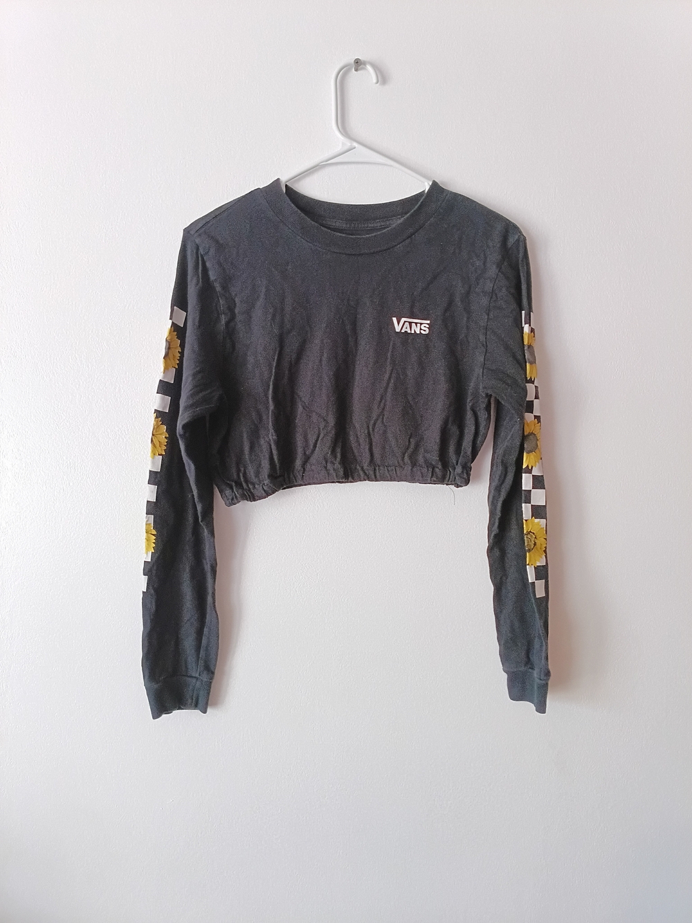 Vans Black Cropped Long-Sleeve Top with Yellow Sunflower & Checkerboard Sleeves